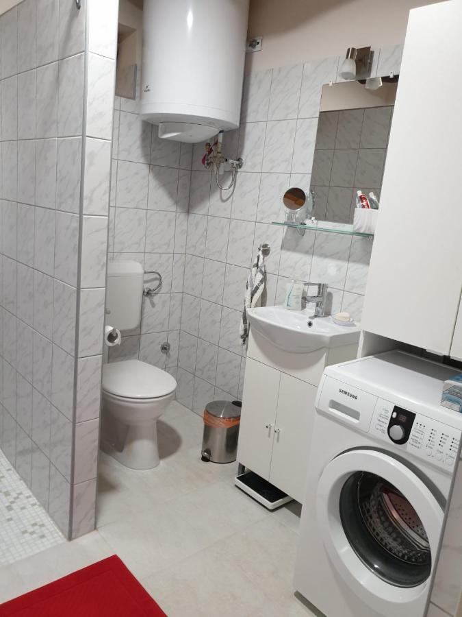 Kis Haz Apartman Zalacsány Exteriör bild