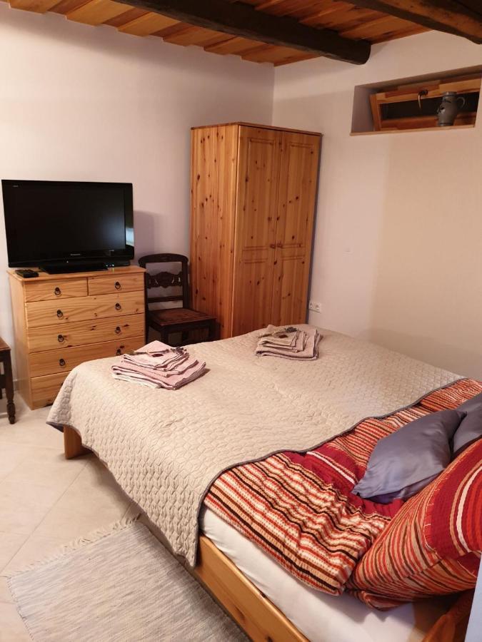 Kis Haz Apartman Zalacsány Exteriör bild